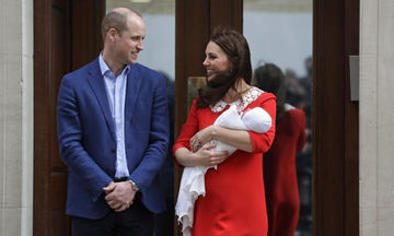 Ο πρίγκιπας William έμαθε από τα λάθη του: Δείτε πώς κράτησε τώρα ασφαλές το νεογέννητο μωρό