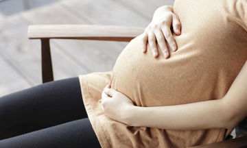 Αίμα στην αρχή της εγκυμοσύνης: Πρέπει να ανησυχώ; 