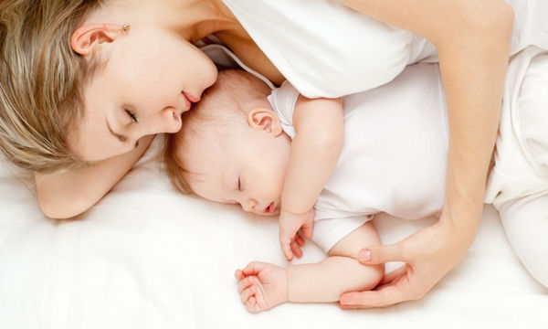 Ύπνος μαζί με το παιδί: Υπάρχουν περιπτώσεις που το επιτρέπουν;