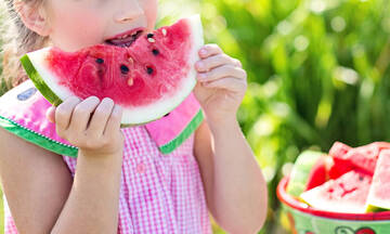 Τα καλοκαιρινά φρούτα που είναι ωφέλιμα για τα παιδιά