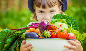 Πέντε δημιουργικοί τρόποι για να κάνετε τα παιδιά σας να φάνε λαχανικά