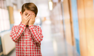 Διστακτικό παιδί: Οι διάφοροι τύποι των ντροπαλών παιδιών και πώς να τους διαχειριστείτε