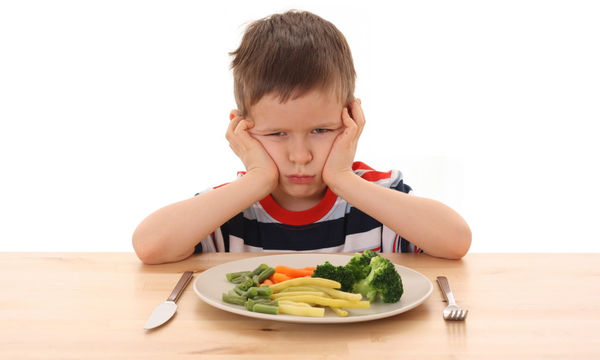 Γιατί πρέπει να αφήνουμε τα παιδιά να τρώνε ό,τι θέλουν