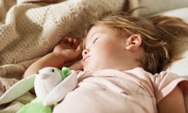 Ύπνος παιδιού: Οι πιο συχνοί μύθοι για τον παιδικό ύπνο