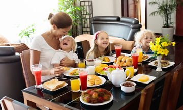 Ποιο πρωινό θεωρείται ισορροπημένο για εσάς και το παιδί σας; (vid)