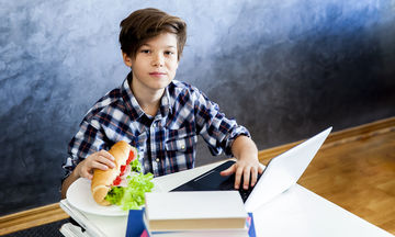 Παιδιά και διατροφή: Διατροφικές συμβουλές για αγόρια στην εφηβεία