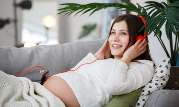Τα οφέλη της μουσικής κατά τη διάρκεια της εγκυμοσύνης