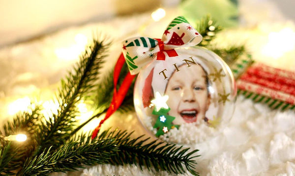 Φτιάξτε την πιο εντυπωσιακή Χριστουγεννιάτικη μπάλα με τη φωτογραφία του παιδιού σας (pics+vid)