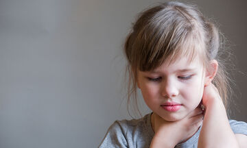 Αμυγδαλίτιδα στο παιδί vs Αμυγδαλεκτομή - Όλα όσα πρέπει να γνωρίζουν οι γονείς