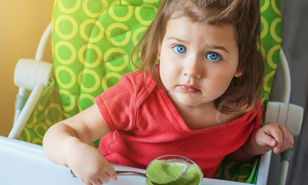 Διατροφή για παιδιά 2-3 ετών: Τι μπορούν να τρώνε 