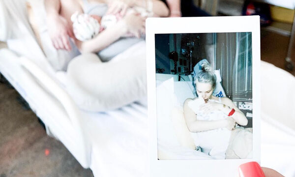 Μαμά στέλνει μήνυμα αγάπης στο νεογέννητο μωρό της (pics)