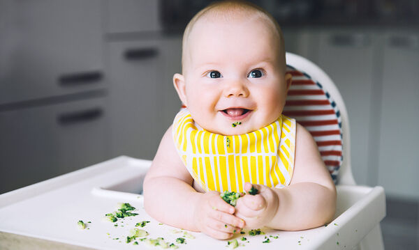 Μωρό 5 μηνών: Στερεά τρόφιμα που μπορείτε να εισάγετε στη διατροφή του παιδιού σας 