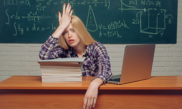 Το άγχος των εξετάσεων και πώς να το διαχειριστούν οι γονείς 