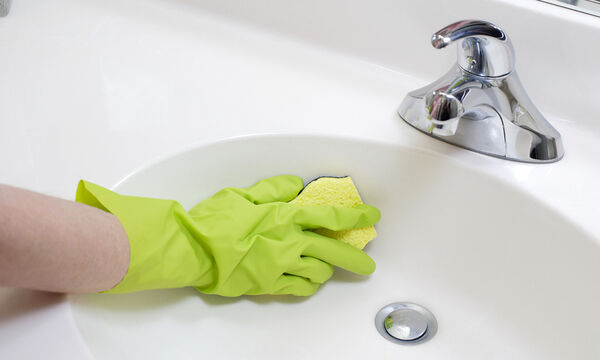 30 tips για την καθαριότητα του μπάνιου που δεν σας περνούσαν καν από το μυαλό (vid)