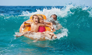 Κολύμβηση: Συμβουλές ασφάλειας από την Αμερικανική Παιδιατρική Ακαδημία (vid)