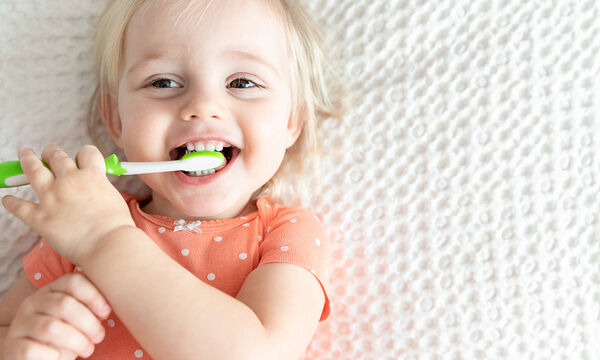 5+1 tips για τη στοματική υγιεινή του μωρού (pics)