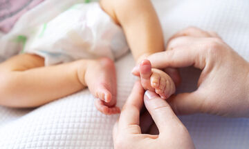 Τέσσερις τρόποι για να χρησιμοποιήσετε το ελαιόλαδο στην καθημερινή φροντίδα του μωρού