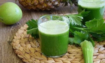 Πράσινος χυμός για ενυδάτωση: Η συνταγή της Ελένης Πετρουλάκη που πρέπει να δοκιμάσετε 