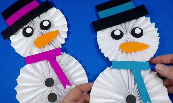Χάρτινος χιονάνθρωπος: Δείτε με πόσους τρόπους μπορούν να τον φτιάξουν τα παιδιά (vids) 