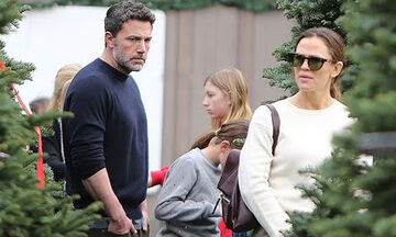 Ben Affleck -Jennifer Garner: Διαλέγουν χριστουγεννιάτικο δέντρο μαζί με τα παιδιά τους (vid) 