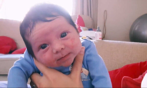 24 ώρες με ένα νεογέννητο - Το απολαυστικό βίντεο ενός μπαμπά (vid)