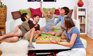 Δέκα παιχνίδια που μπορείτε να παίξετε με τα παιδιά στο σπίτι (vid) 