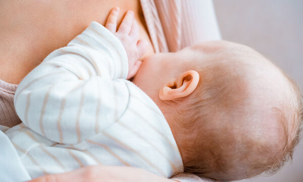 Κορονοϊός και λεχώνα: Πώς το μητρικό γάλα προστατεύει το νεογέννητο;