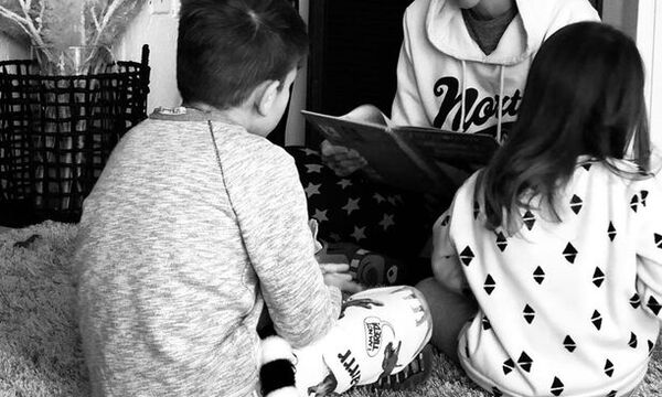 Κορονοϊός: Έτσι περνά τον χρόνο της με τα παιδιά μέσα στο σπίτι γνωστή Ελληνίδα μαμά