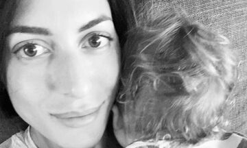 Φλορίντα Πετρουτσέλι: Λίγο πριν γεννήσει ανέβασε την πιο τρυφερή φωτογραφία με την κόρη της (pics)