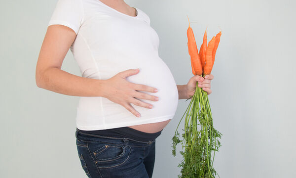 Εγκυμοσύνη & διατροφή: 8 απίθανα οφέλη του καρότου για τη μέλλουσα μαμά & το έμβρυο