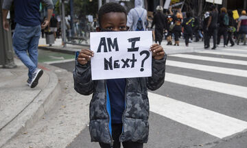 Black Lives Matter: Και τα παιδιά διαδηλώνουν ενάντια στο ρατσισμό (pics) 