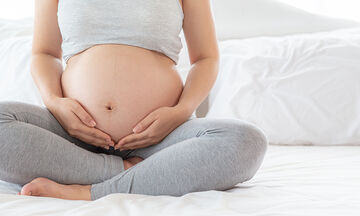 Αίμα στην εγκυμοσύνη: Ποια είναι τα πιθανά αίτια και πότε είναι ανησυχητικό;