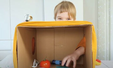 «Τι κρύβεται στο κουτί;» - Ένα αισθητηριακό παιχνίδι για παιδιά