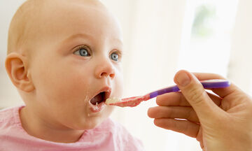 Αχλάδι στη διατροφή του μωρού: Τα πέντε σημαντικά οφέλη (vid)