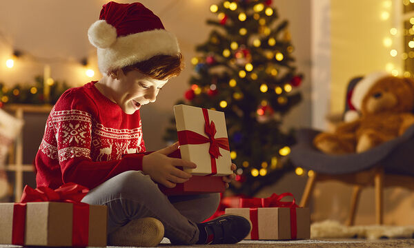 «Αν δεν είσαι καλό παιδί δεν θα σου φέρει δώρο ο Άγιος Βασίλης» 