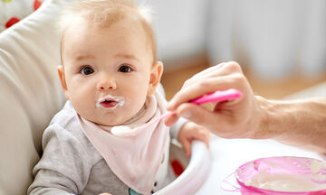 Σε ποια ηλικία μπορούν τα μωρά να τρώνε γιαούρτι; 