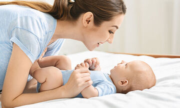 Πώς να βοηθήσετε το μωρό σας να μιλήσει πιο γρήγορα