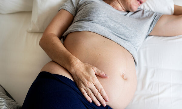 Πανάδες στην εγκυμοσύνη: Γιατί εμφανίζονται και πώς θα τις αντιμετωπίσετε;