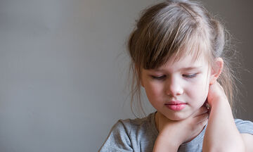 Αμυγδαλίτιδα στα παιδιά: Τι πρέπει να γνωρίζουν οι γονείς