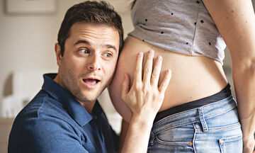 Θα γίνεις μπαμπάς; Να πώς θα βοηθήσεις την έγκυο σύντροφό σου