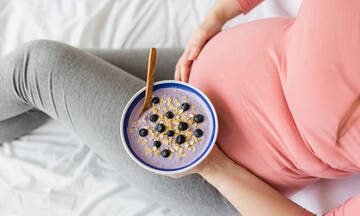 Επτά σούπερ τροφές που θα σας δώσουν ενέργεια στην εγκυμοσύνη