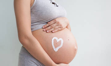 Εγκυμοσύνη: Ποιες αλλαγές μπορεί να παρατηρήσετε στην επιδερμίδα σας;