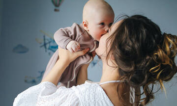 Τι συμβαίνει όταν αγκαλιάζετε το μωρό σας;
