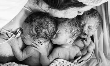 Γέννησε τρίδυμα - Υπέροχες φωτογραφίες από τον τοκετό της