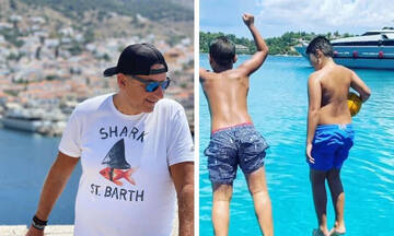 Γιώργος Λιάγκας: Φωτογραφίες από τις διακοπές με τους γιους του