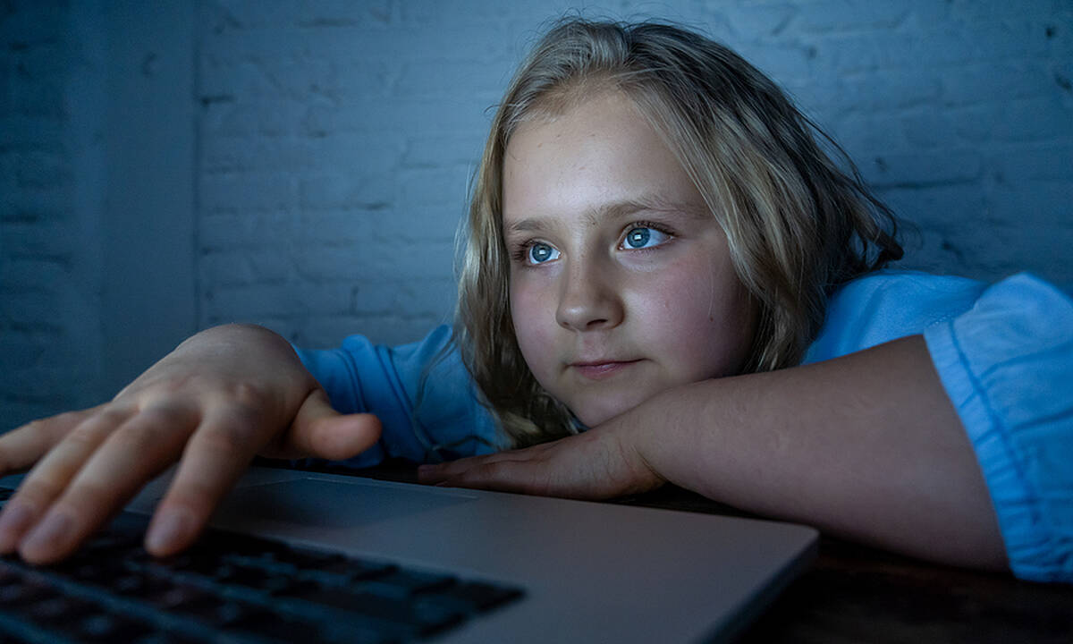 Διαδίκτυο και παιδιά: Ποιοι είναι οι κίνδυνοι από την αλόγιστη χρήση του