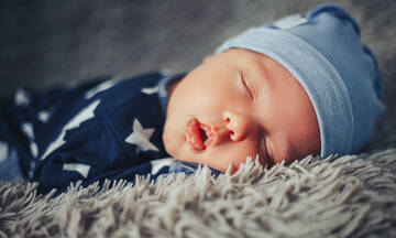 Γιατί τα μωρά κοιμούνται με ανοιχτό το στόμα; 