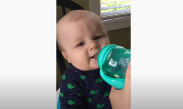 Μωρό πίνει για πρώτη φορά νερό - Απίθανη η αντίδρασή του (vid)