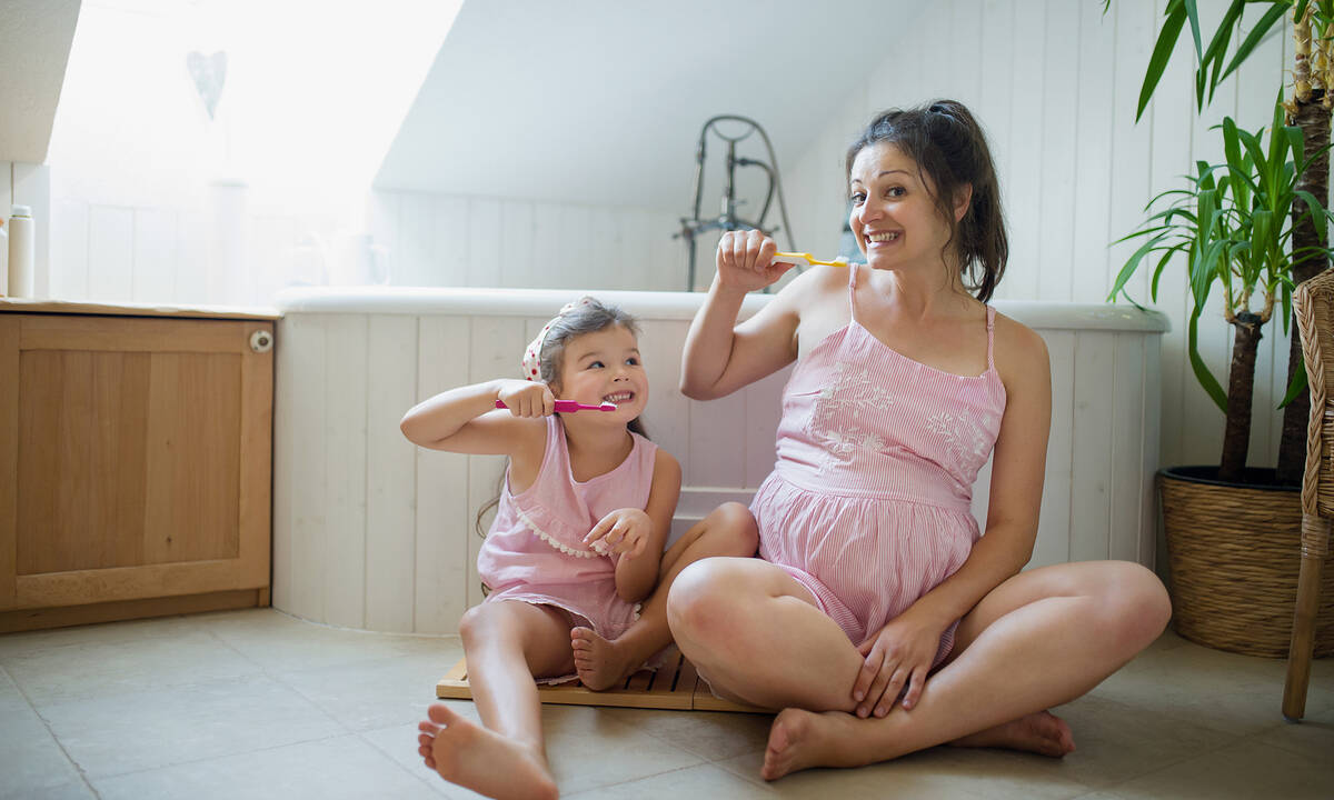 Εγκυμοσύνη: Η κακή στοματική υγιεινή μπορεί να προκαλέσει πρόωρο τοκετό