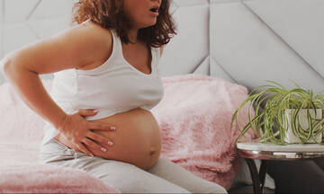 Πόνος στα πλευρά στην εγκυμοσύνη: Αίτια, διάρκεια και αντιμετώπιση